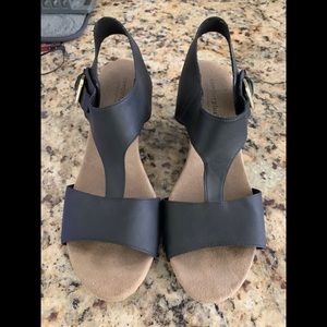 Women’s Comfortplus wedges size 9W